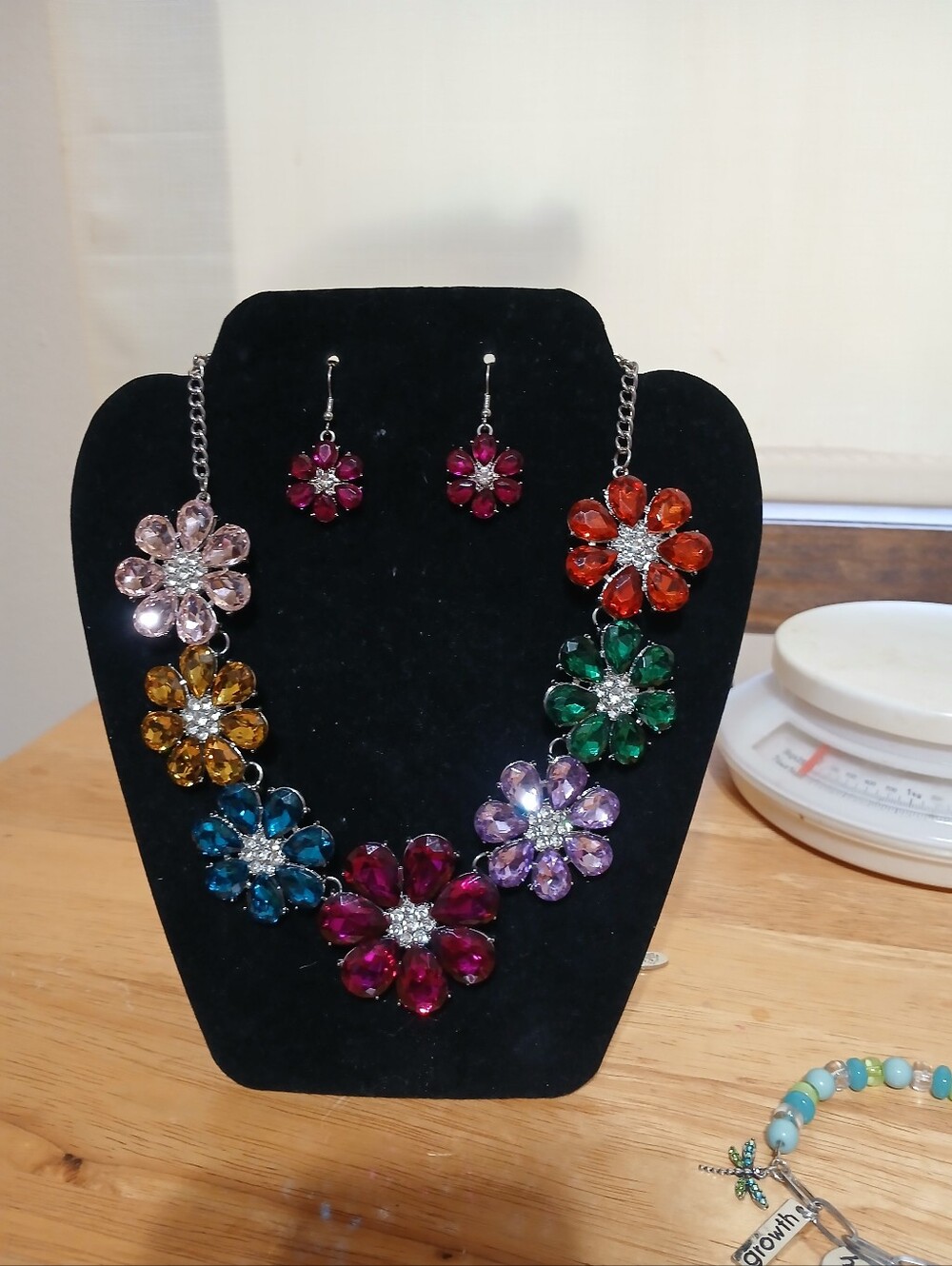 Multicolor Flower Statement Necklace & Earrings Set
